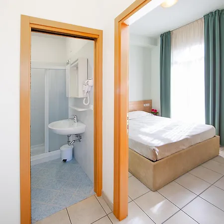 Hotel Ginevra Lido di Jesolo Exterior foto